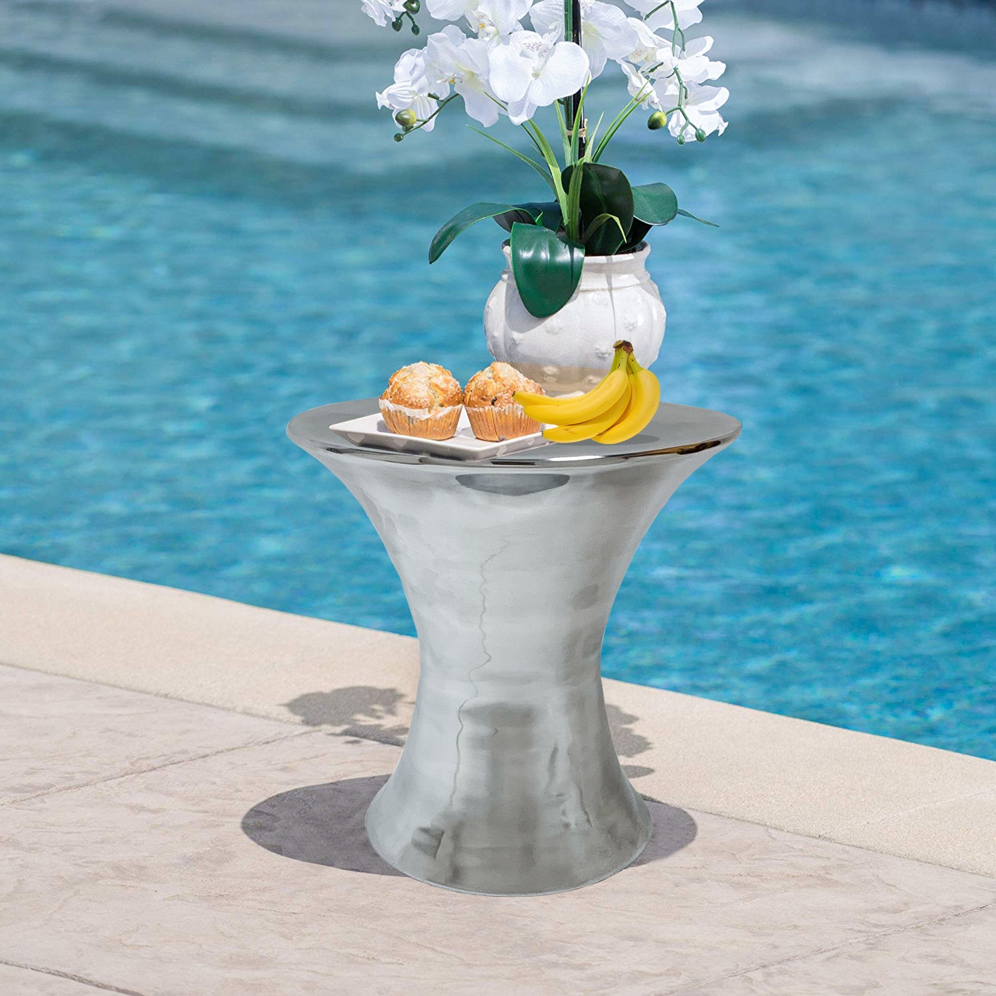 AL 8012 - Concave Aluminum Stool