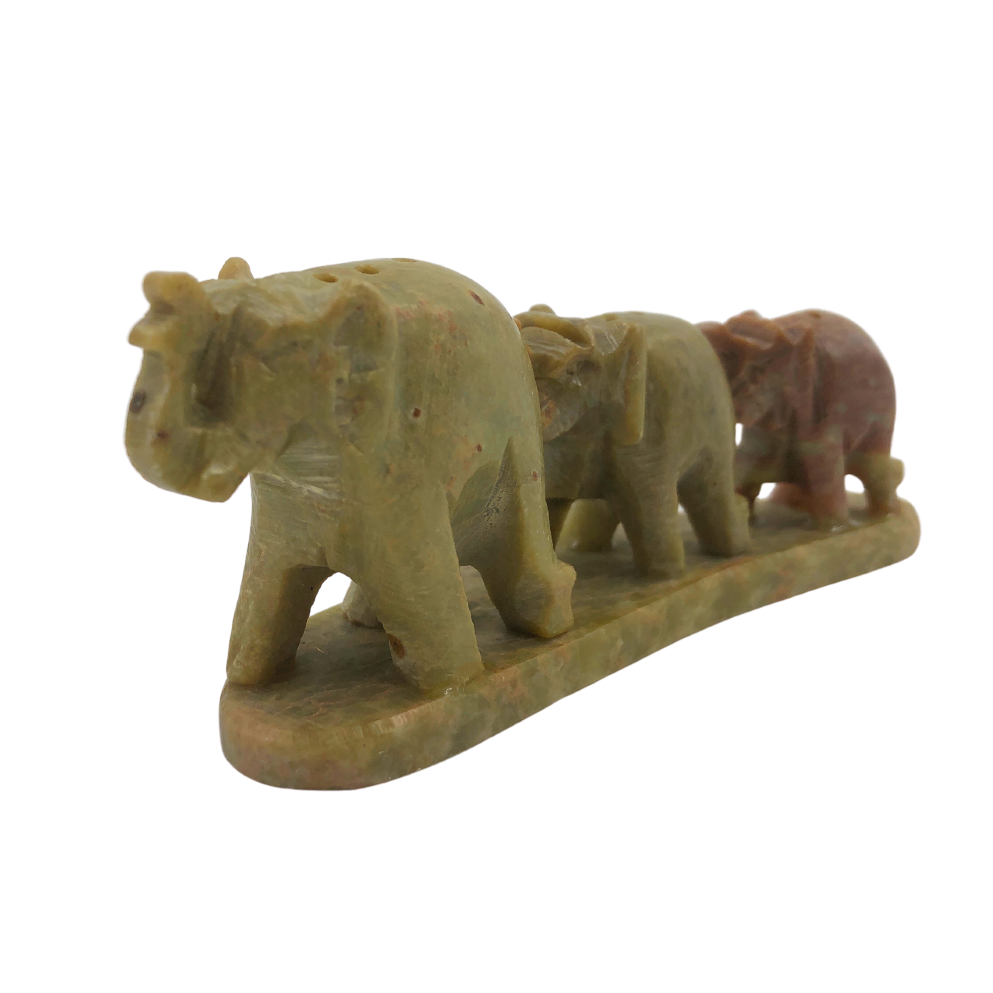 SS 1071 - Elephants Row Of 3