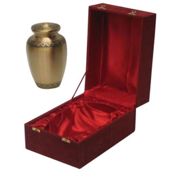 BR 67621 - Brass Urn w/ Velvet Box