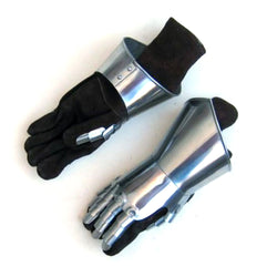 IR 8082 - Medieval Gauntlet Pair