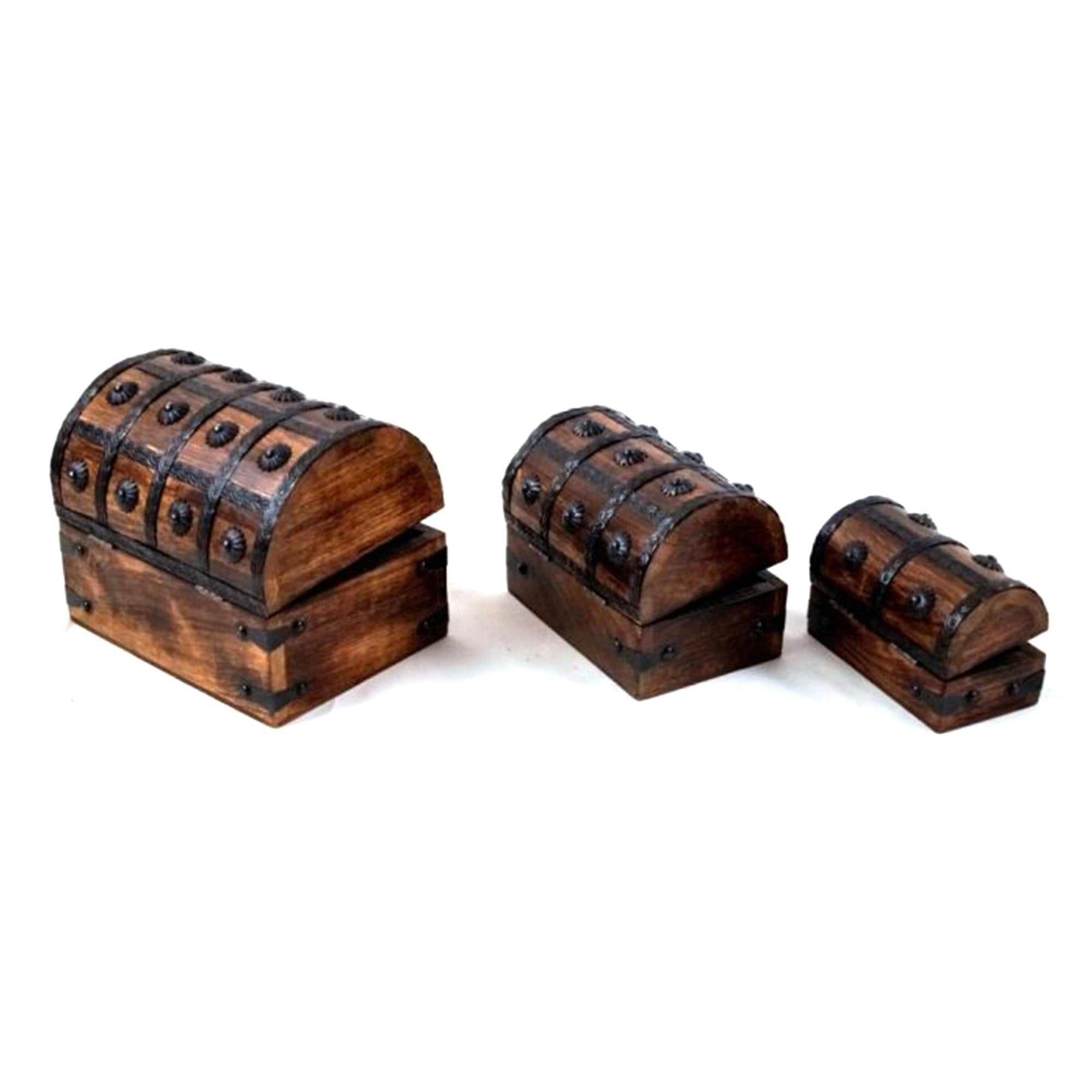 SH 23353 - Nested Wooden Pirate Chest Set of 3 (16 buttons)