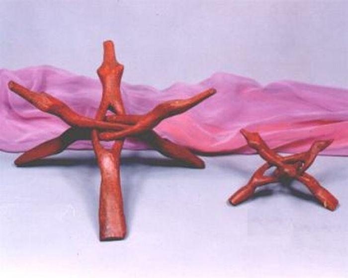 WN 113 - Wooden Snake Stand 9"